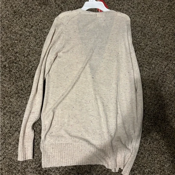 Mossimo sweater - Picture 2 of 2